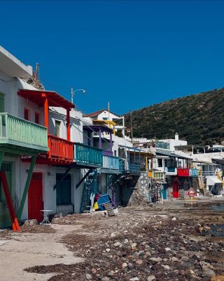 milos33.jpg